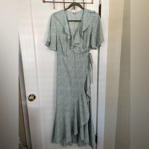 Piper & Scoot green/white Flutter Sleeve Wrap Dress, size L